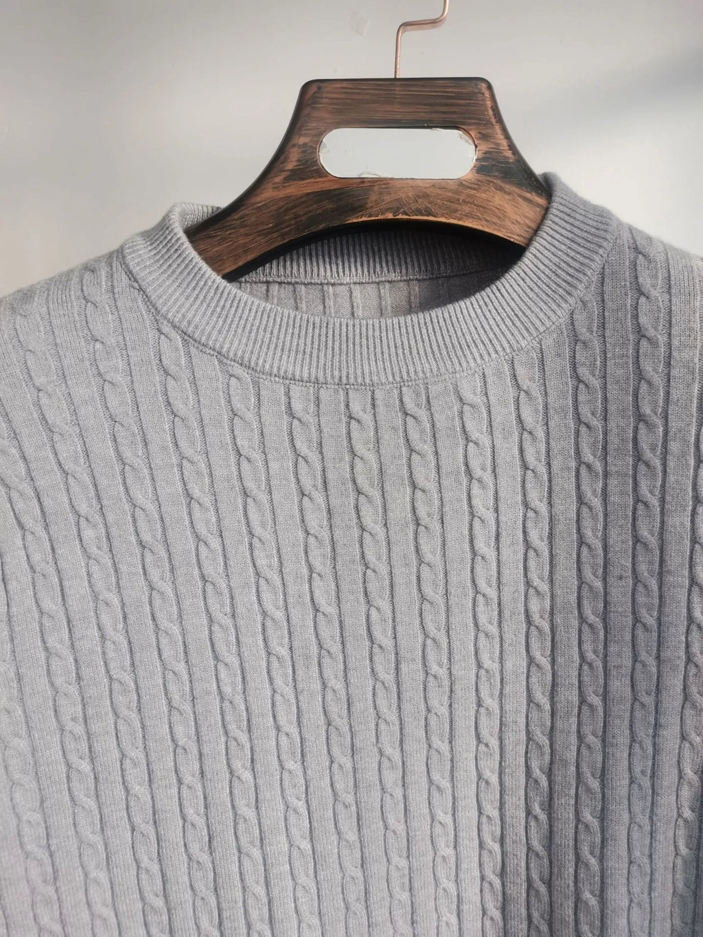 Round Neck Knitted Sweater Twisted Flower Slim Fit