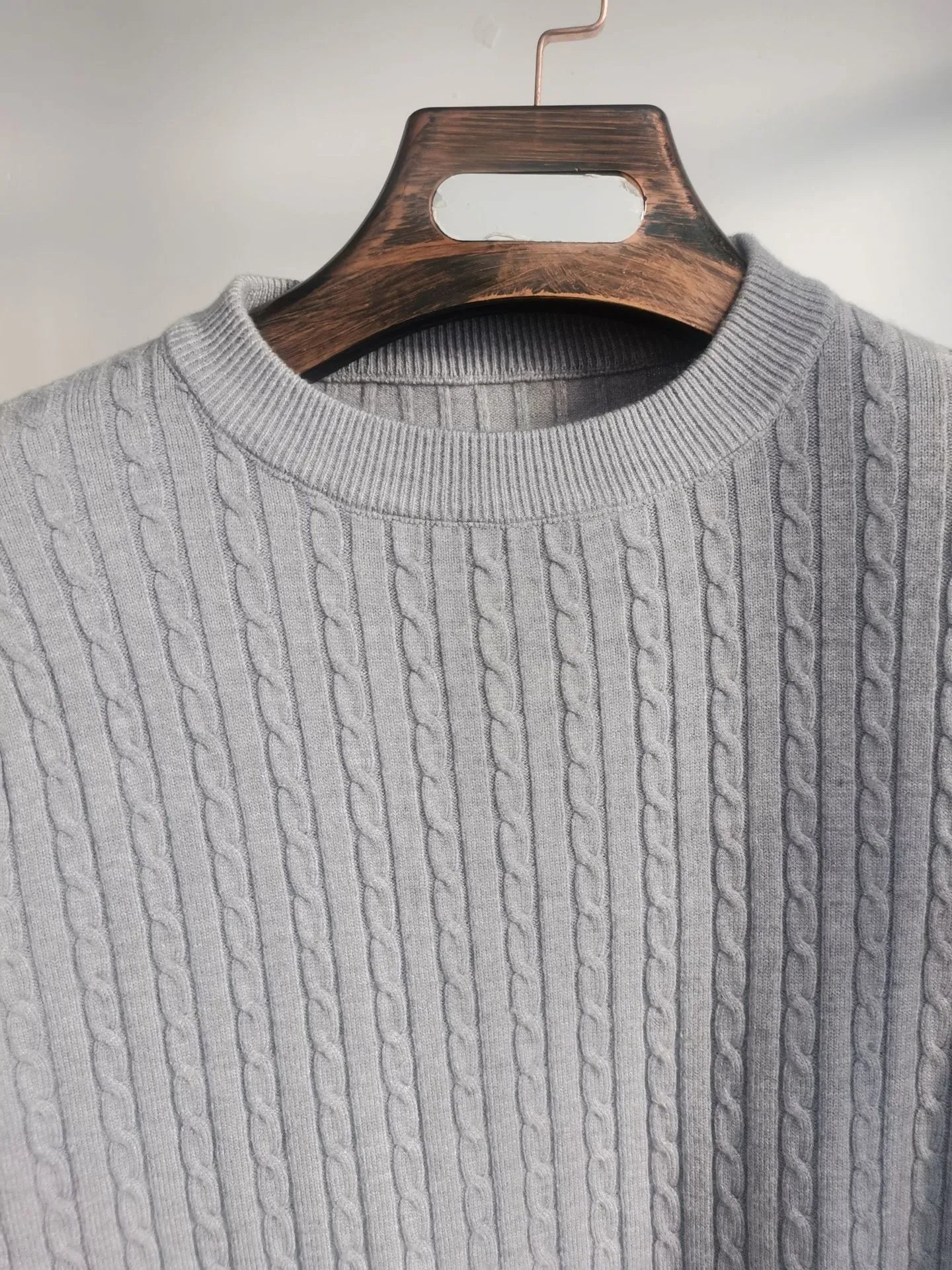 Round Neck Knitted Sweater Twisted Flower Slim Fit